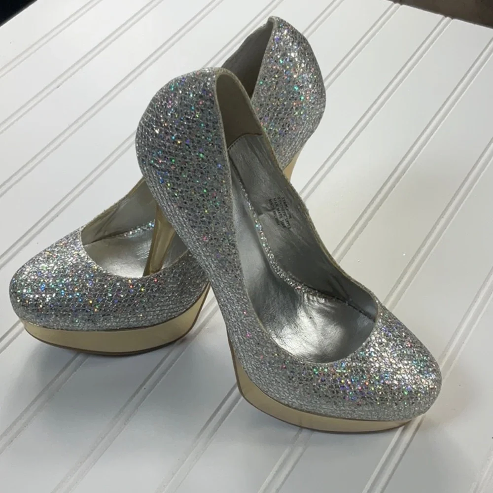ZIGI SOHO Shoes Glitter Platform High Heel Pumps. Staple 7 1/2